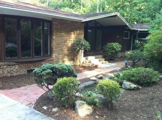 1820 Clearwater Lake Rd, Chapel Hill, NC 27517