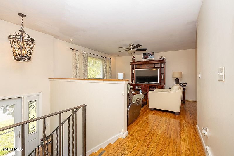 3rd image of 22 Hialeah Drive
