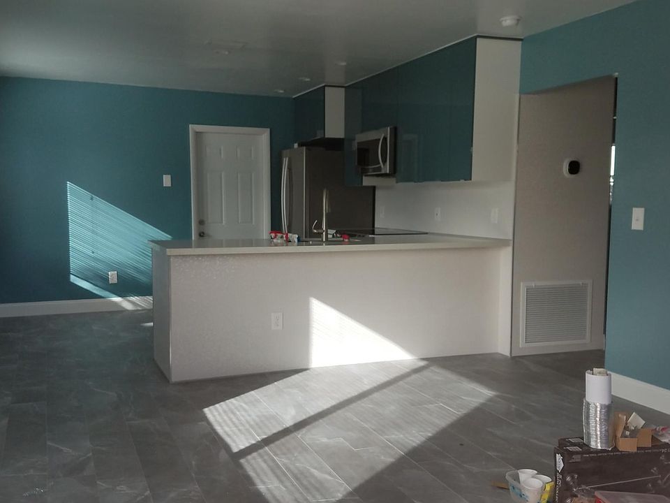 1st image of 38 NE 1st Ct