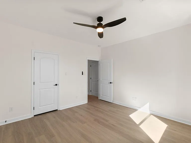 14822 Spica Ct — Photo 30