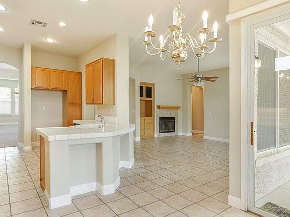 5th image of 1089 Galston Dr