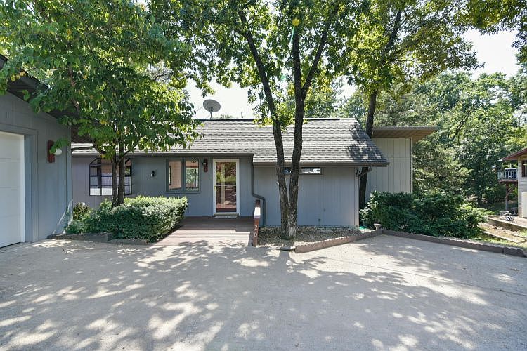 1st image of 20 Northwoods Dr