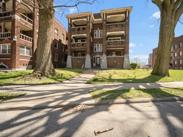 1357 East Blvd APT 2, Cleveland, OH 44106