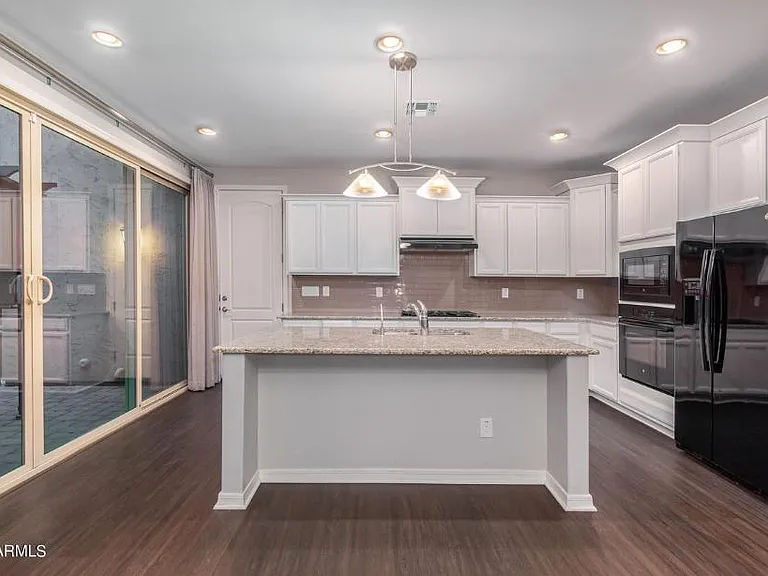 3954 E Turley St — Photo 13