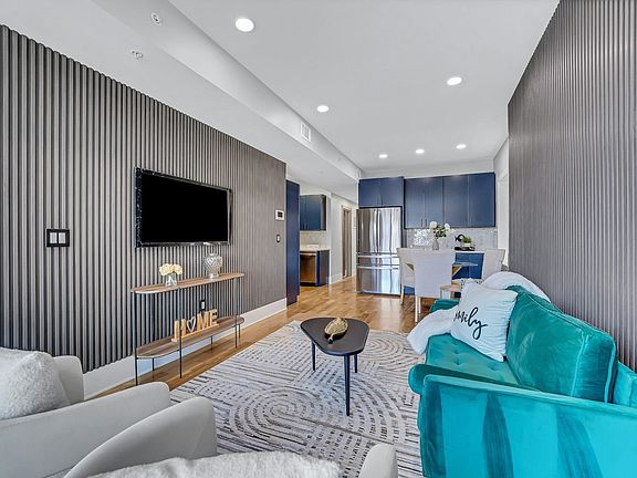 5th image of 76 Corbin Ave Floor 1