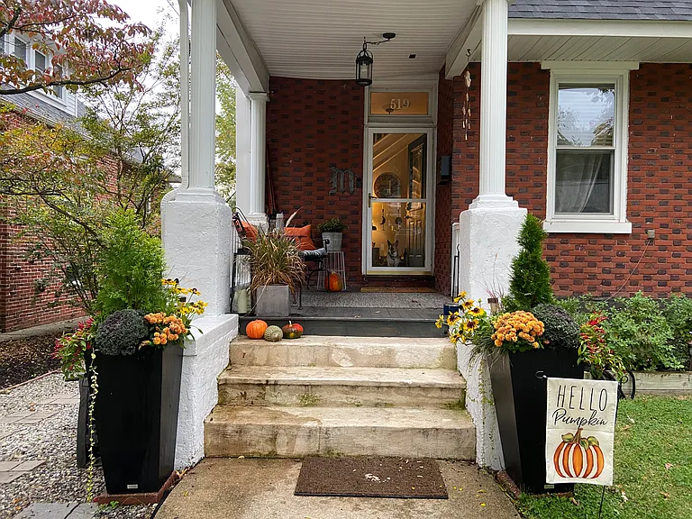 Woodlawn Ave — Photo 10