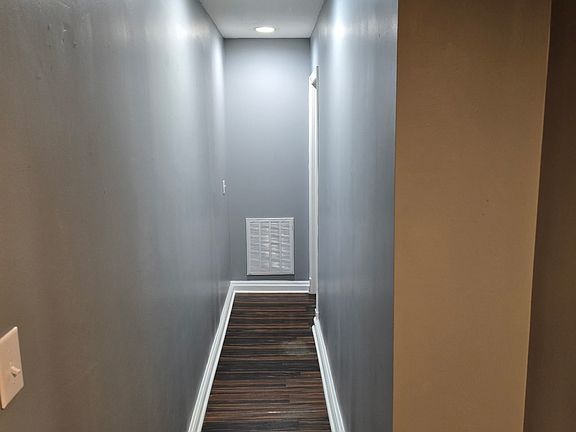 5th image of 108 Bon Air St #B