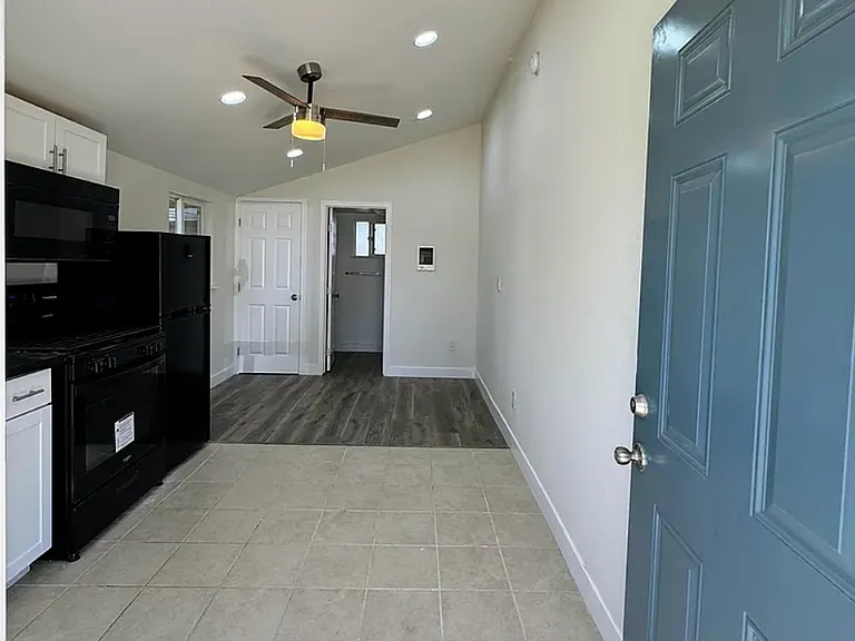 467 S Buena Vista Ave #15 — Photo 7
