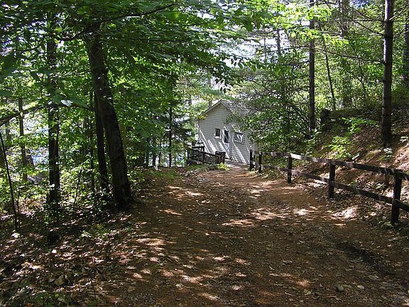 3rd image of 310 Whitehouse Road