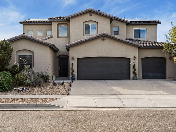 2nd image of 2613 La Luz Cir NE