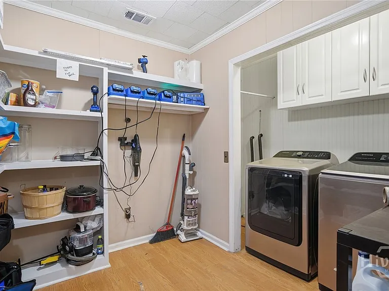 14 Redmond Ave — Photo 24