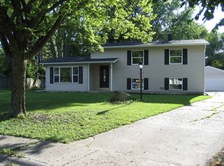 7 Circle Ct, Montgomery, IL 60538