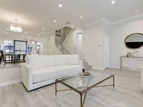 4342 Coldwater Canyon Ave APT 3, Studio City, CA 91604