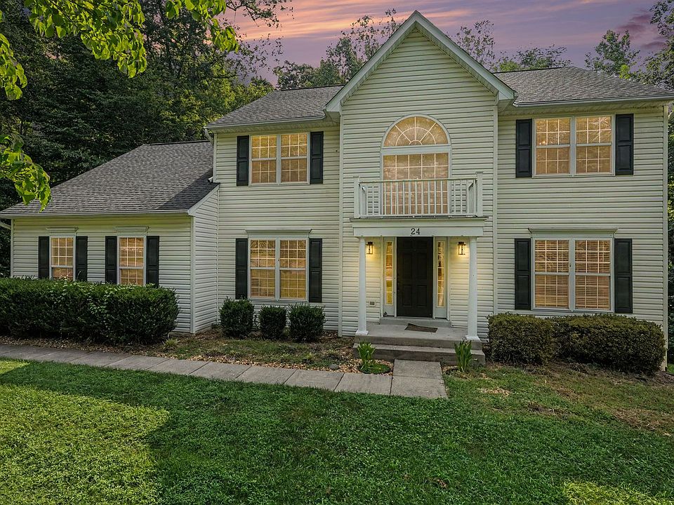1st image of 24 Crestwood Ln