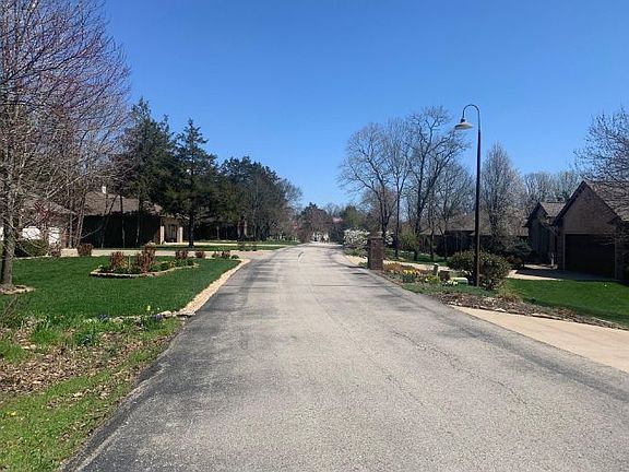 2nd image of 910 Silver Bluff Cir