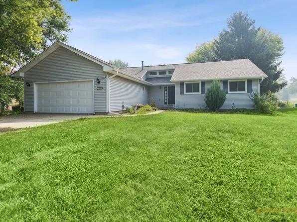 106 Sequoyah Ct SW, Poplar Grove, IL 61065