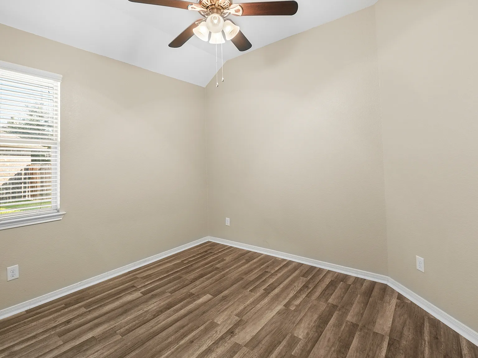 Austin Thomas Drive (8602) - P - 1 — Photo 4