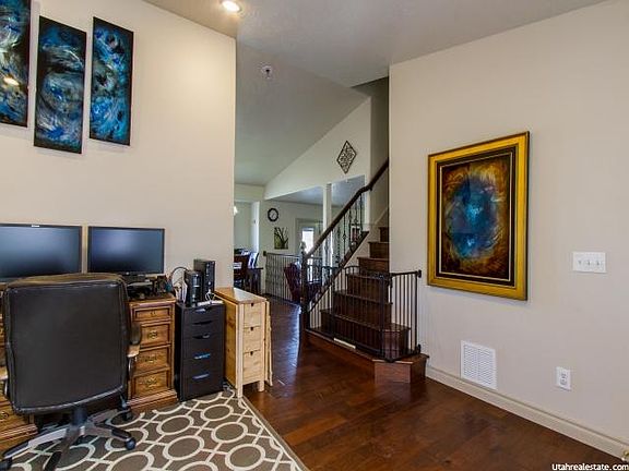 3rd image of 764 W Justin Ct