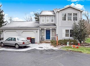 1218 Overlook Rd, Whitehall, PA 18052