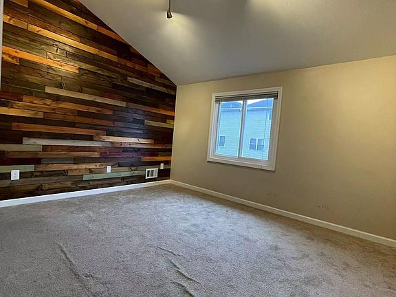 4th image of 39 Theater Ln