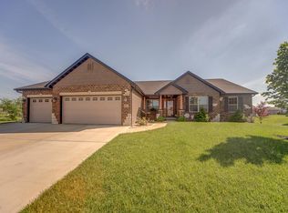 1472 Winchester Grove Ct, O'Fallon, IL 62269