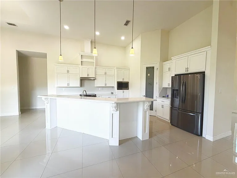1100 W Fig Ave — Photo 10