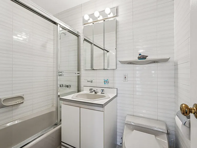6040 Boulevard East #23 — Photo 18