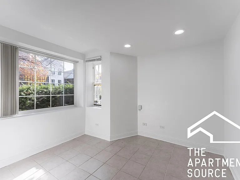 2522 N Artesian Ave — Photo 17