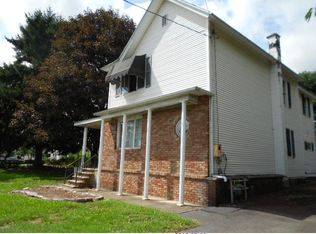 725 Gino Merli Dr, Peckville, PA 18452