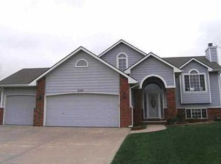 2201 E Sommerhauser Cir, Derby, KS 67037