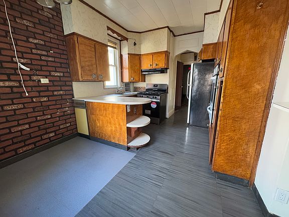 3rd image of 2339 Quimby Ave #1