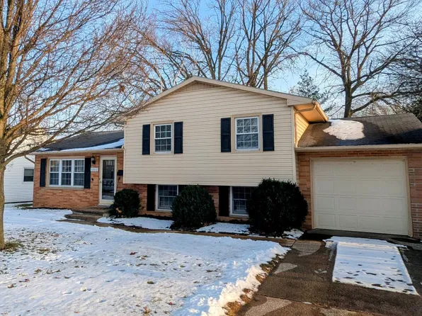 1202 Chalet Dr, Sandusky, OH 44870