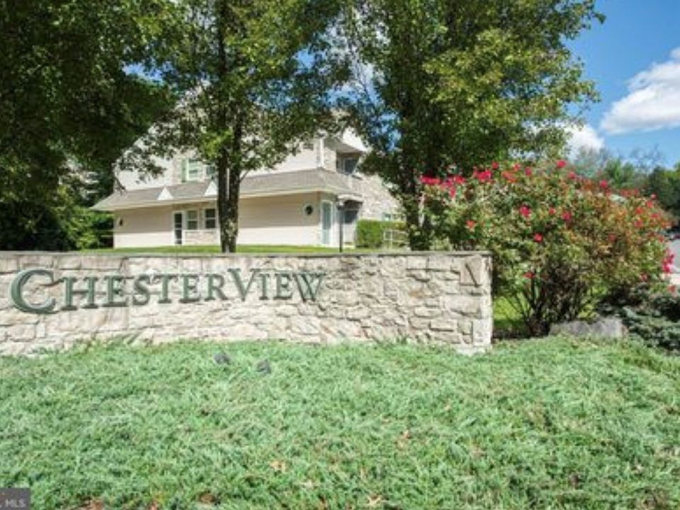 1st image of 903 Horseshoe Dr