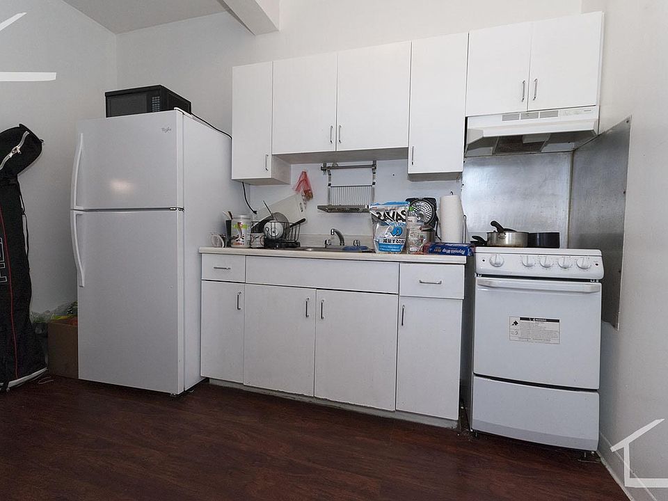 2nd image of 243 Harvard Ave APT 01