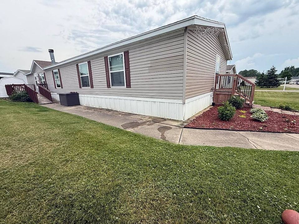 1st image of 916 Wintergreen Dr