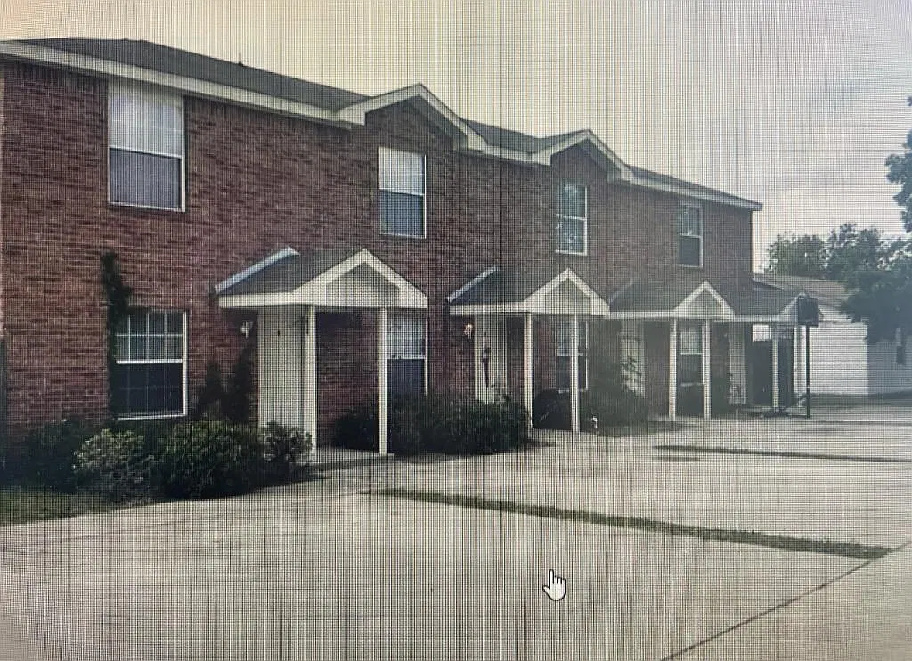 106 bluebonnet — Photo 1