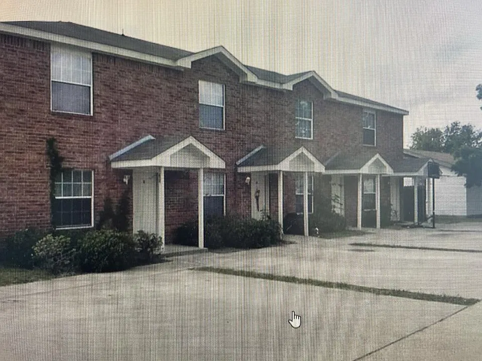 106 Bluebonnet St