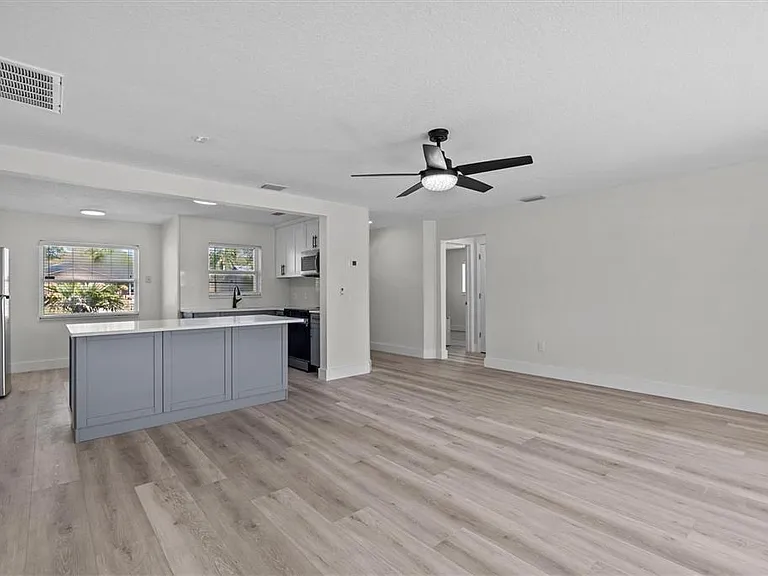 310 Westwinds Dr — Photo 9