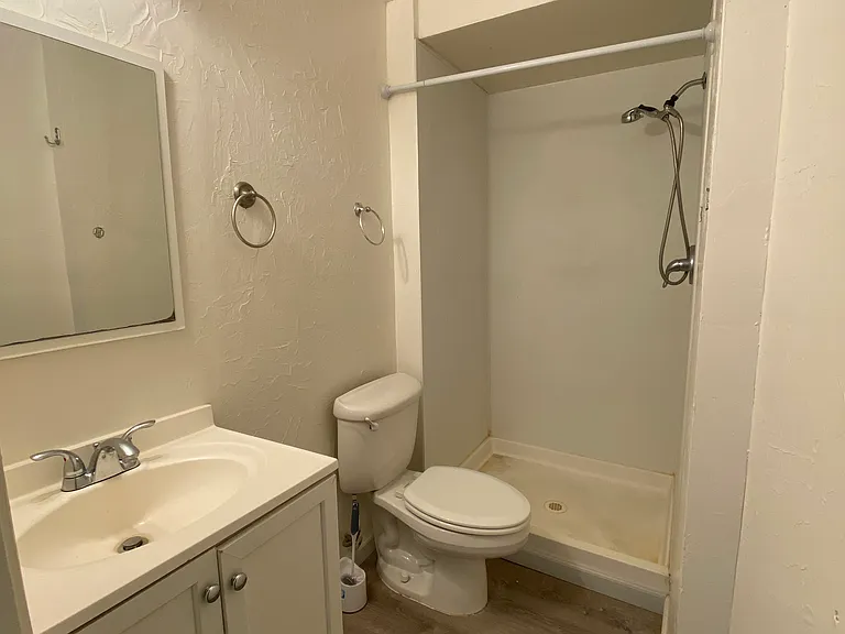 1132 S Farragut St — Photo 9