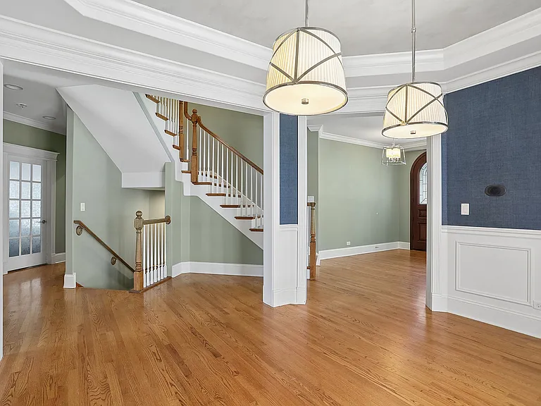 737 S Swain Ave — Photo 8