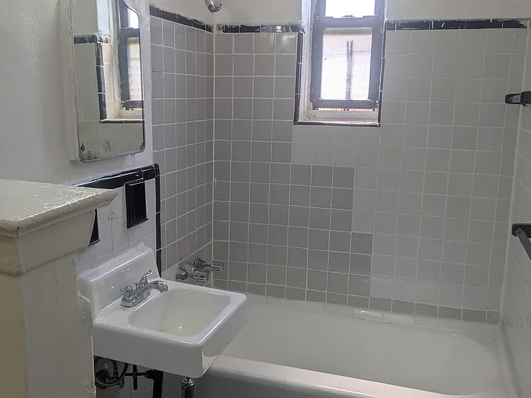 42-72 80th St #2H — Photo 6