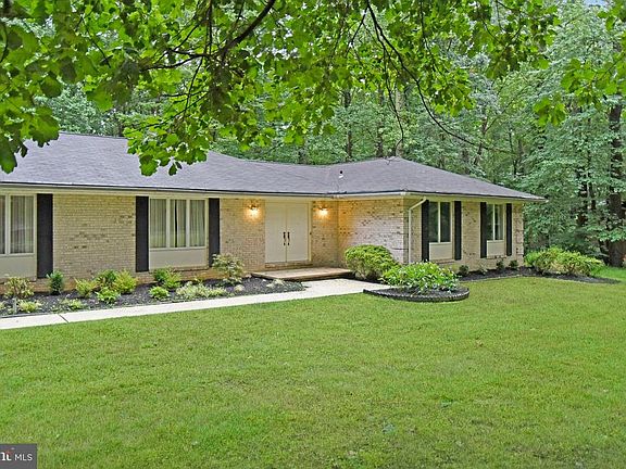 3rd image of 12611 Mount Laurel Ct