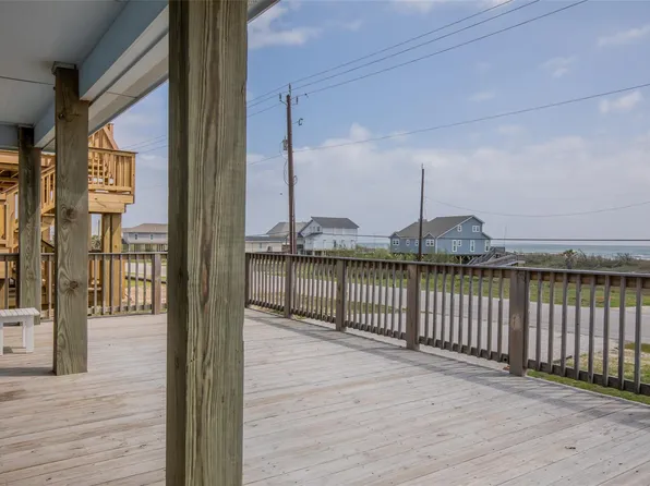 4539 Blue Water Hwy, Freeport, TX 77541