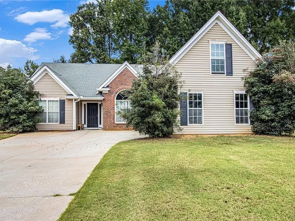 260 Sandstone Dr, Hampton, GA 30228