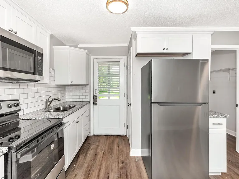 914 Linwood Dr NW — Photo 15
