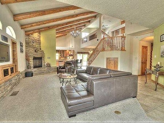4th image of 12208 Camelot Pl NE