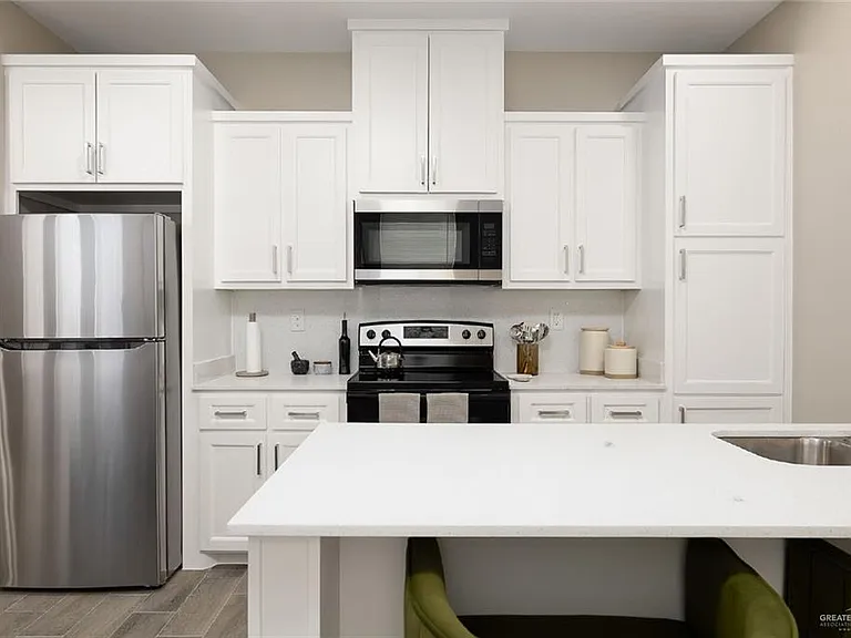 2813 E Harrison Ave #1 — Photo 4