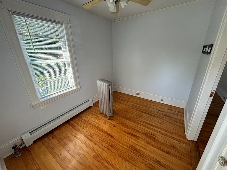 466 Chandler St — Photo 11