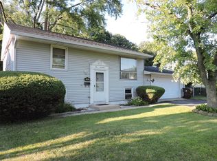 117 E Maple Dr, Glenwood, IL