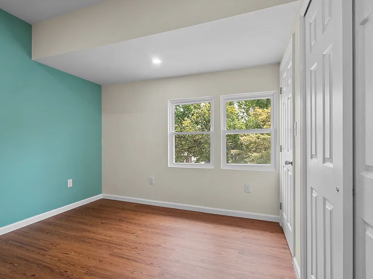 731 Humboldt St — Photo 12